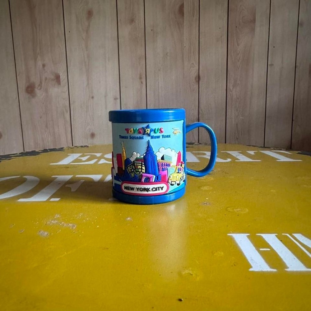 Toys‎ R Us Times Square New York City Mug 1990s Collectible Blue Variant NYC Vtg